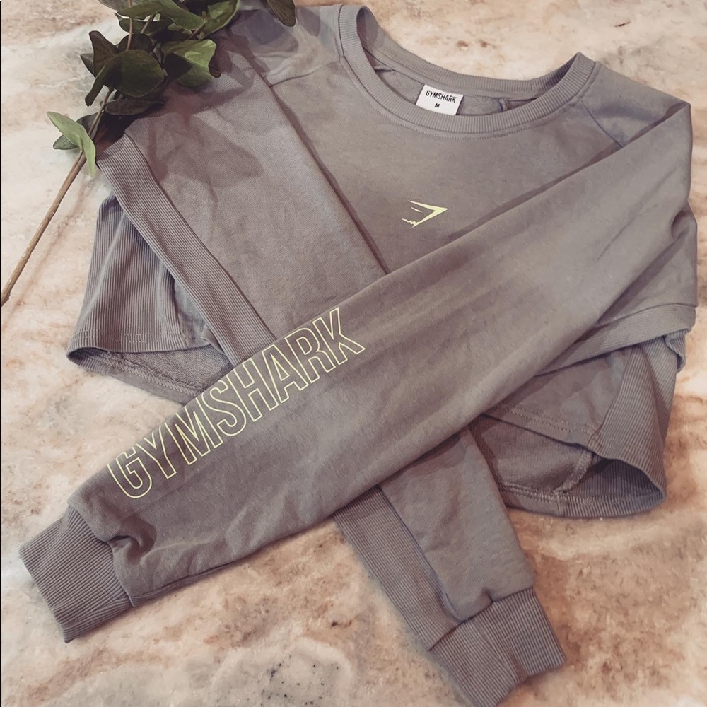 ❌❌❌Sold❌❌❌Gymshark Grey Cropped long sleeve